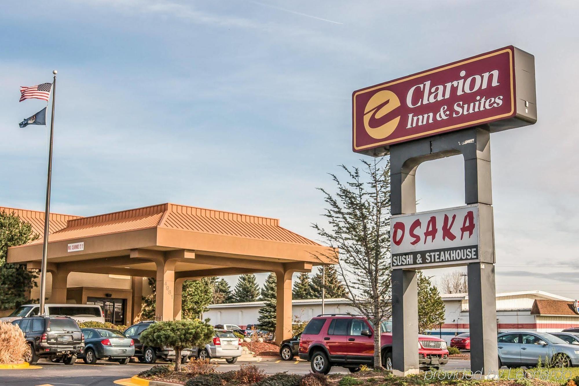 Clarion Inn And Suites Airport Grand Rapids Ngoại thất bức ảnh